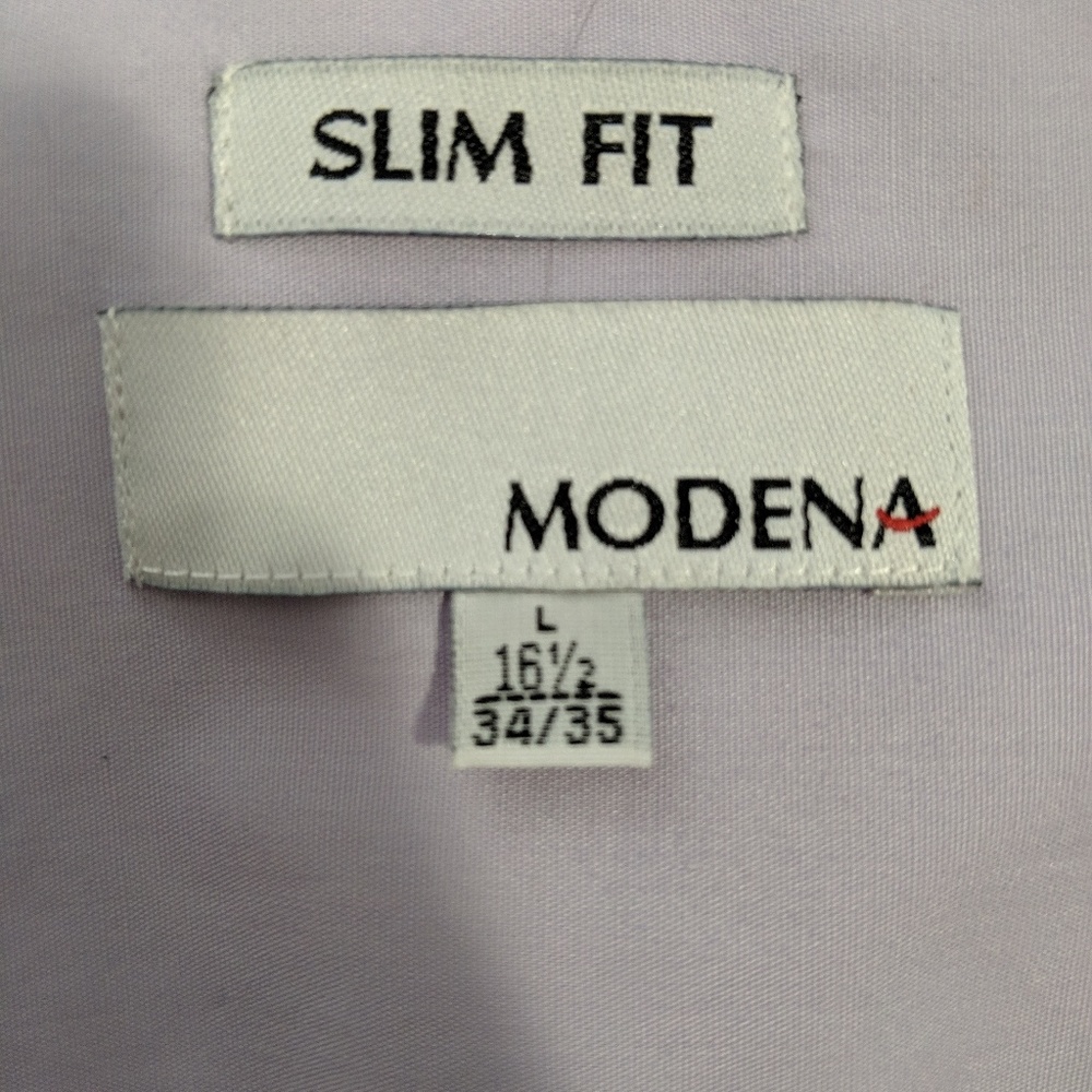 Button down - Picture 2 of 3